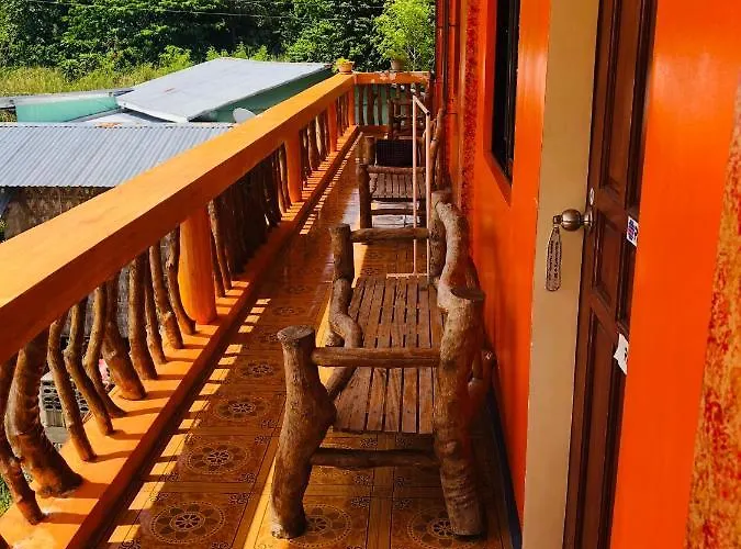 Edem Tourist * Malapascua